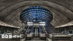 Tube: Jubilee line extension celebrates 25 years - BBC News