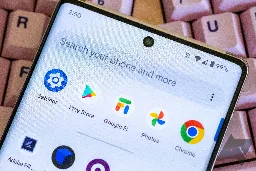 Google could move the search bar closer to your thumb in Android 14 QPR1