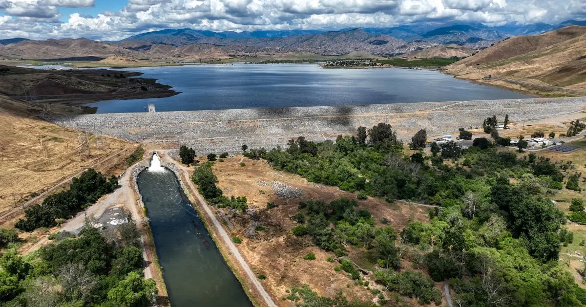 Acting on Trump's order, federal officials opened up two California dams