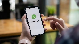 Why You Might Not Want To Use WhatsApp Anymore - SlashGear