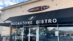 'We have no rights.' Frustrated with California wage laws, Moonstone Bistro cuts lunch service