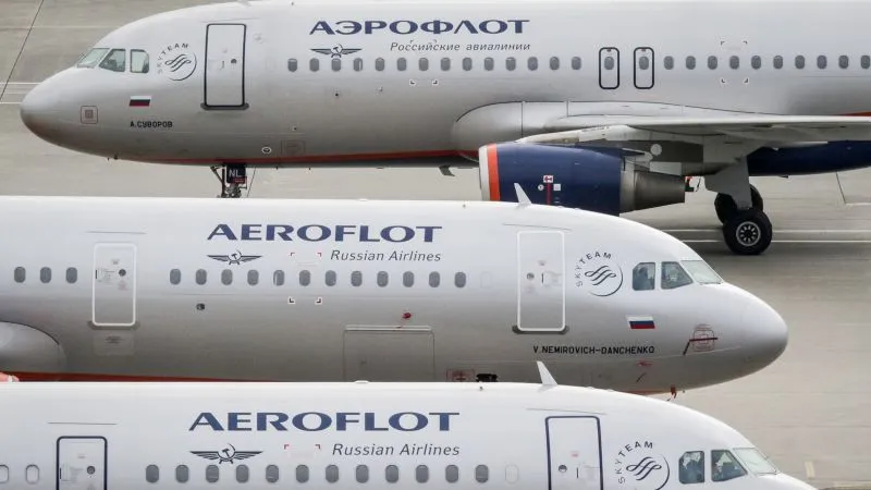 Russia moves to seize hundreds of planes from foreign owners | CNN Business