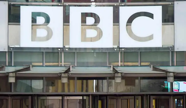 BBC presenter accused of paying teen for explicit pictures