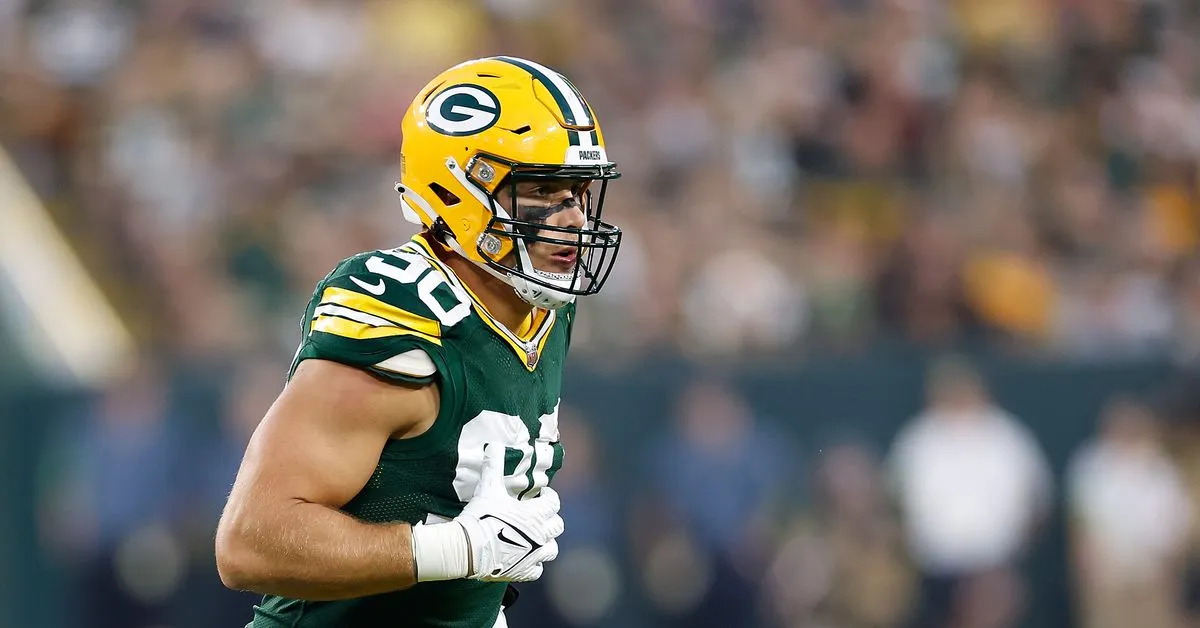 Packers practice news and notes, 8/23: Lukas Van Ness gets a look at end