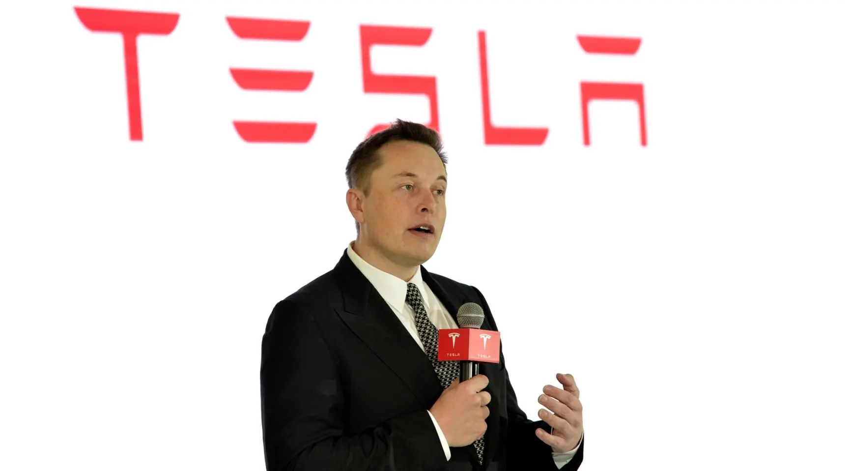 Tesla owners react to Elon Musk's controversies: 3 in 10 consider selling their cars