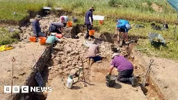 Amateur archaeologists uncover Bronze Age grave in Wigan