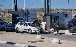 6 injured, 1 critically, in attack by 3 gunmen at West Bank checkpoint near Jerusalem