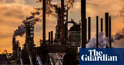 Majority of US voters support climate litigation against big oil, poll shows