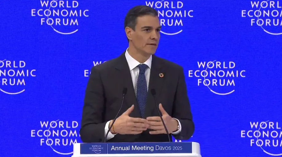 Spanish PM Calls to End Social Media Anonymity, Force Digital ID: WEF