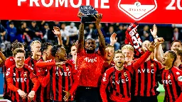 Willem II promoveert, Roda juicht te vroeg met veldbestorming, FC Groningen leeft nog