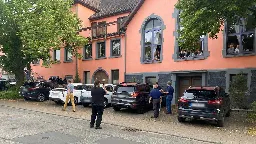 Platzverweis und Demo in Pforzheim gegen Rechtsextremist Martin Sellner