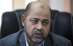 Under military pressure, a top Hamas official suggests recognizing Israel
