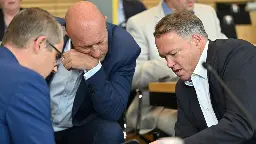 Steuersenkung: Thüringer Staatskanzlei wirft CDU Absprache mit AfD vor