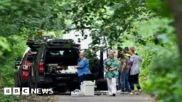 Berlin search for suspected lioness continues as night falls