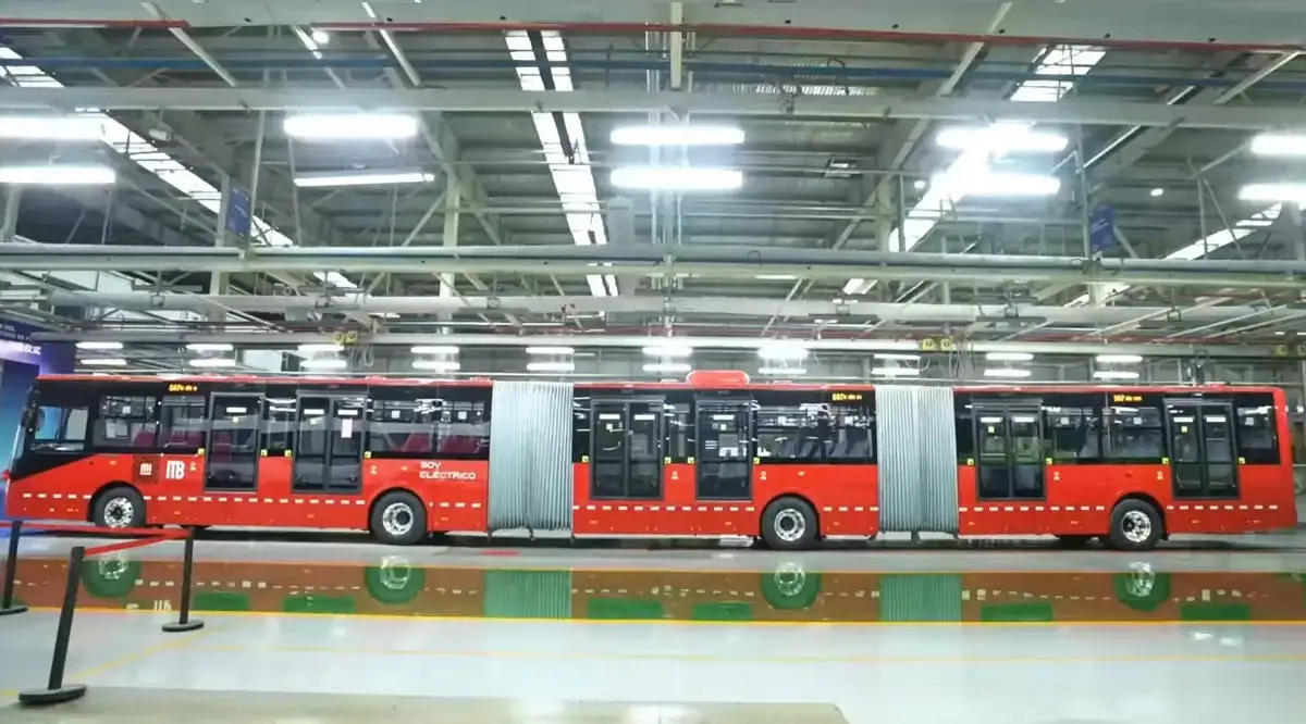 China Unveils Comically Gigantic 85-Foot Electric Bus