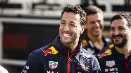 Daniel Ricciardo to replace Nyck de Vries at AlphaTauri from Hungary - report