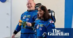 Two US astronauts stuck in space as Boeing analyzes Starliner problems
