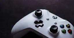 New Xbox controller with swappable battery spotted in huge Microsoft leak