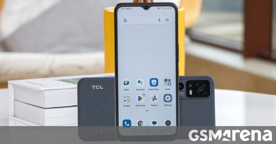 TCL 40 NxtPaper 5G unboxing