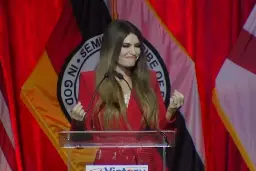 Kimberly Guilfoyle forced to ask audience to clap as awkward speech falls flat