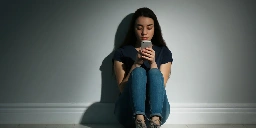 New study uncovers a "vicious cycle" between feeling less socially connected and increased smartphone use
