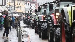 Während einer Bauerndemo ausgerastet - 24-jähriger Traktor-Fahrer vor Gericht