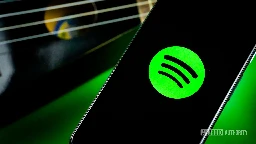 Spotify on iOS causing problems for weeks? You're not alone