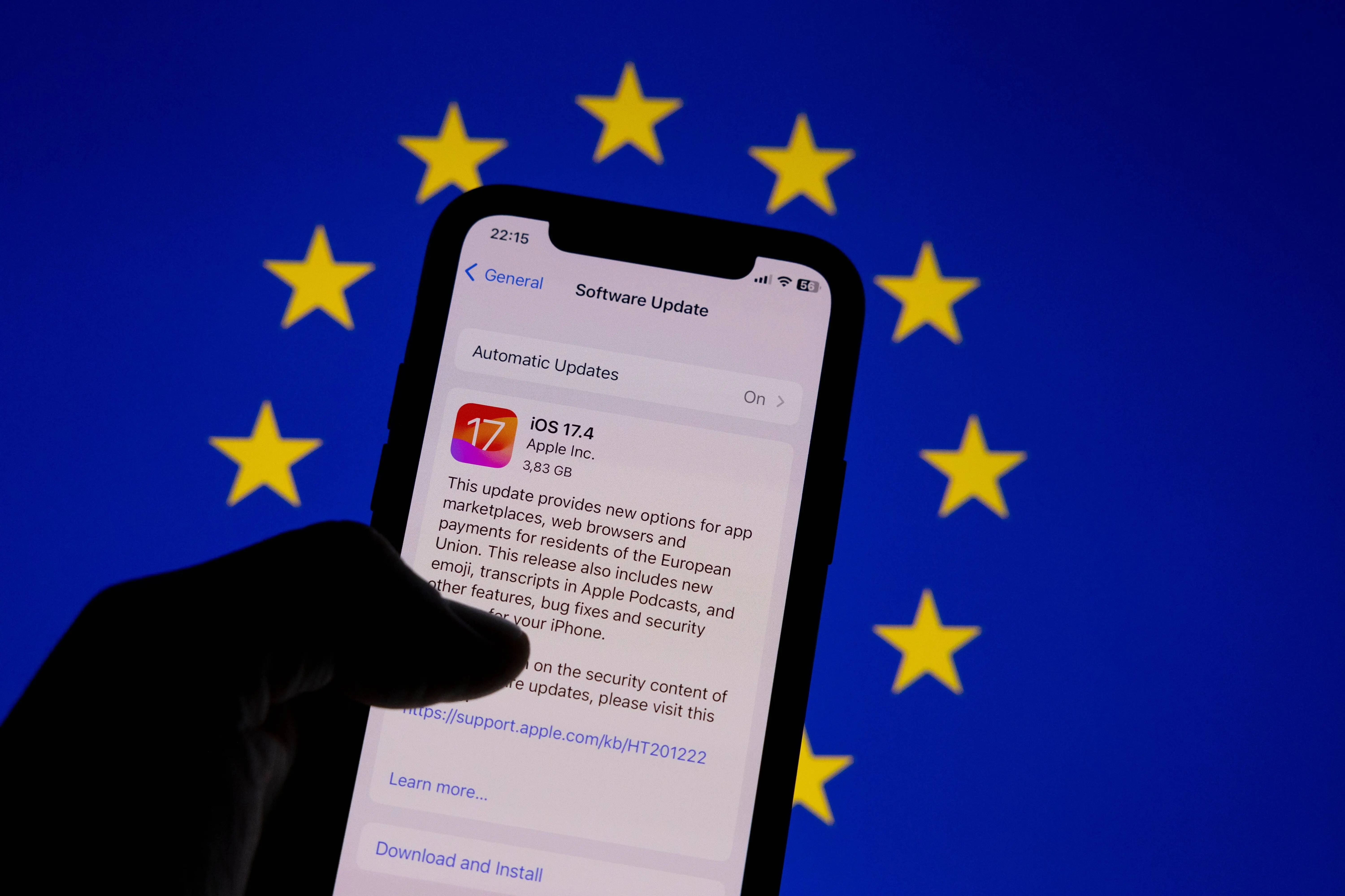 Apple limits third-party browser engine work to EU devices