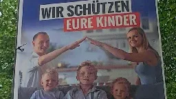 Anzeige wegen möglichem "verstecktem Hitlergruß" auf AfD-Wahlplakat erstattet