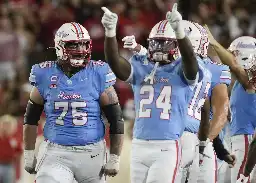 UH plans to buck NFL, add alternate blue uniform for all sports