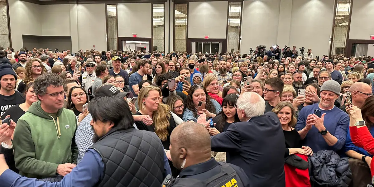 Thousands in Midwestern GOP Districts Attend Sanders' First Stops on Tour to Fight Oligarchy | Common Dreams