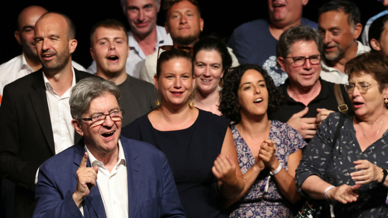 France: Jean-Luc Mélenchon soulève l'hypothèse d'un gouvernement Castets sans insoumis