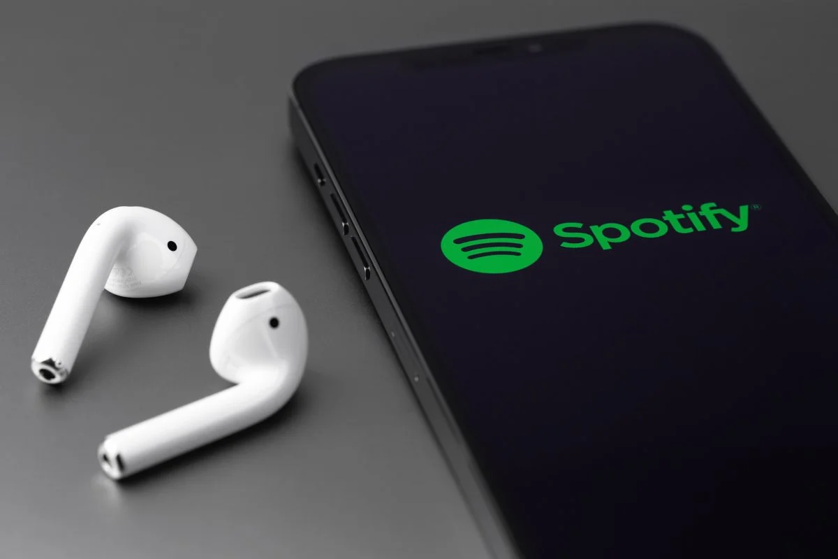 Spotify ist nach 17 Jahren erstmals profitabel