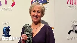 Birmingham nurse wins unsung hero award for singing to children