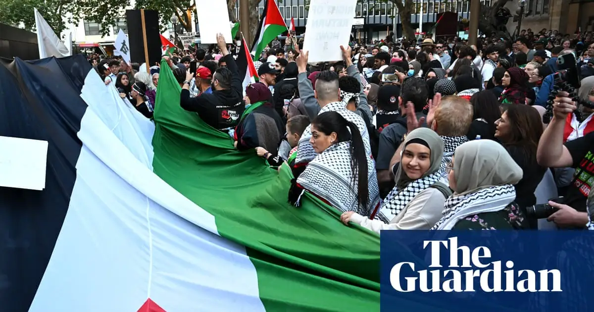 Sydney police plan to use ‘extraordinary’ powers to search pro-Palestinian protesters and demand ID