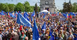 Moldova votes yes to joining EU by tiny margin