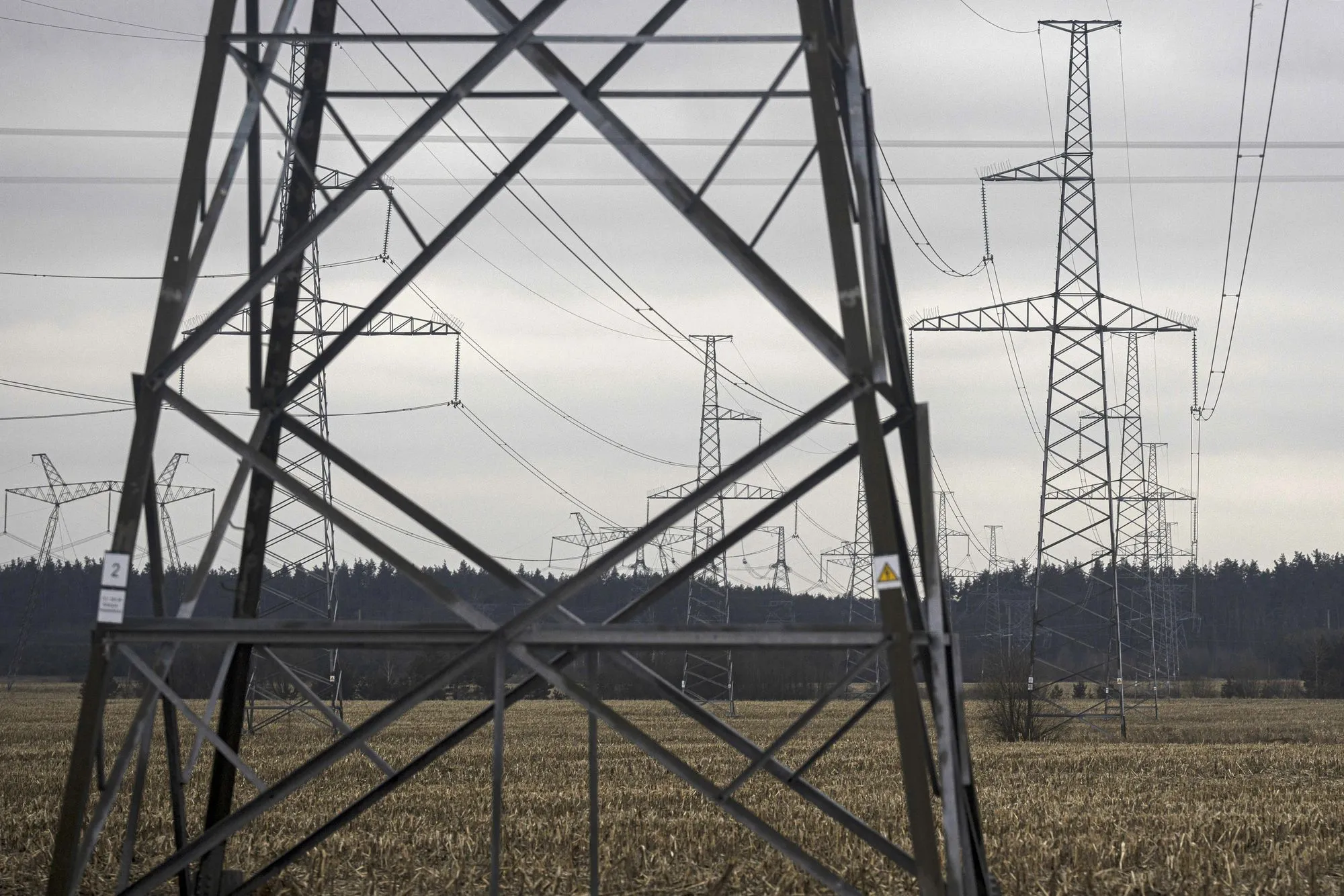 Air Force: Ukraine preparing for possible Russian attacks on energy infrastructure