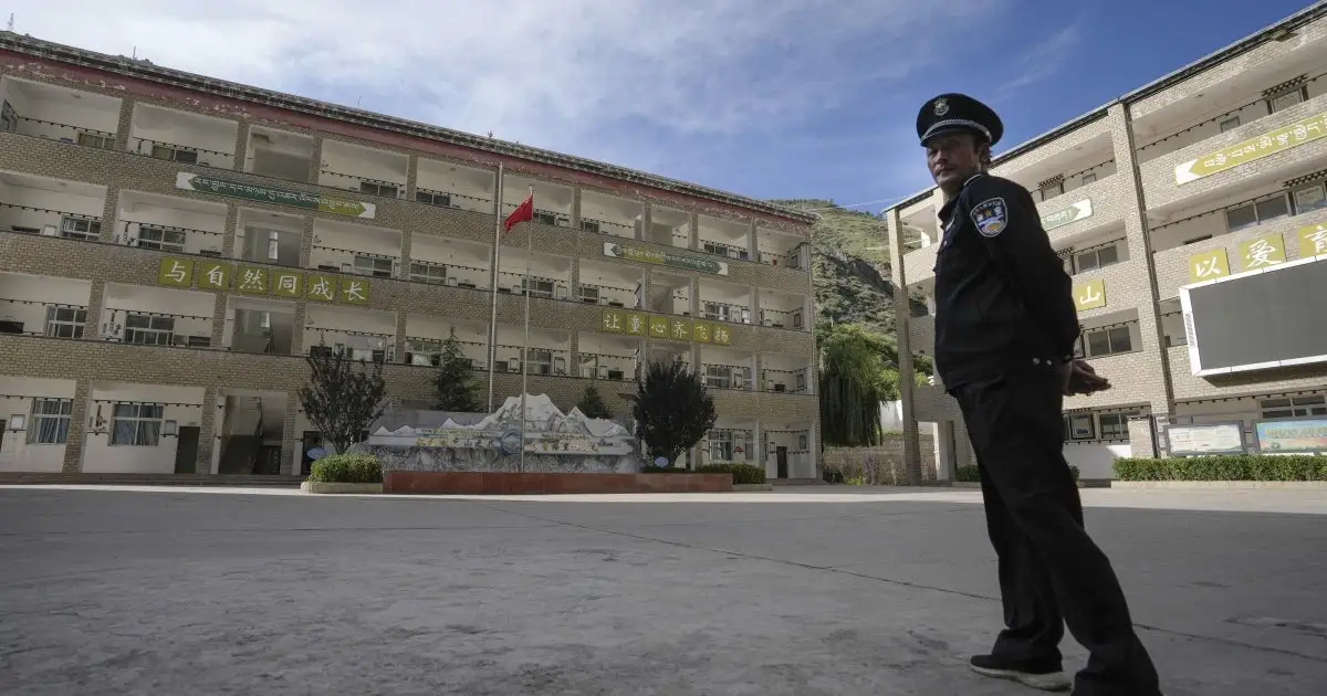 Chinese Authorities Shutter Schools in Eastern Tibet