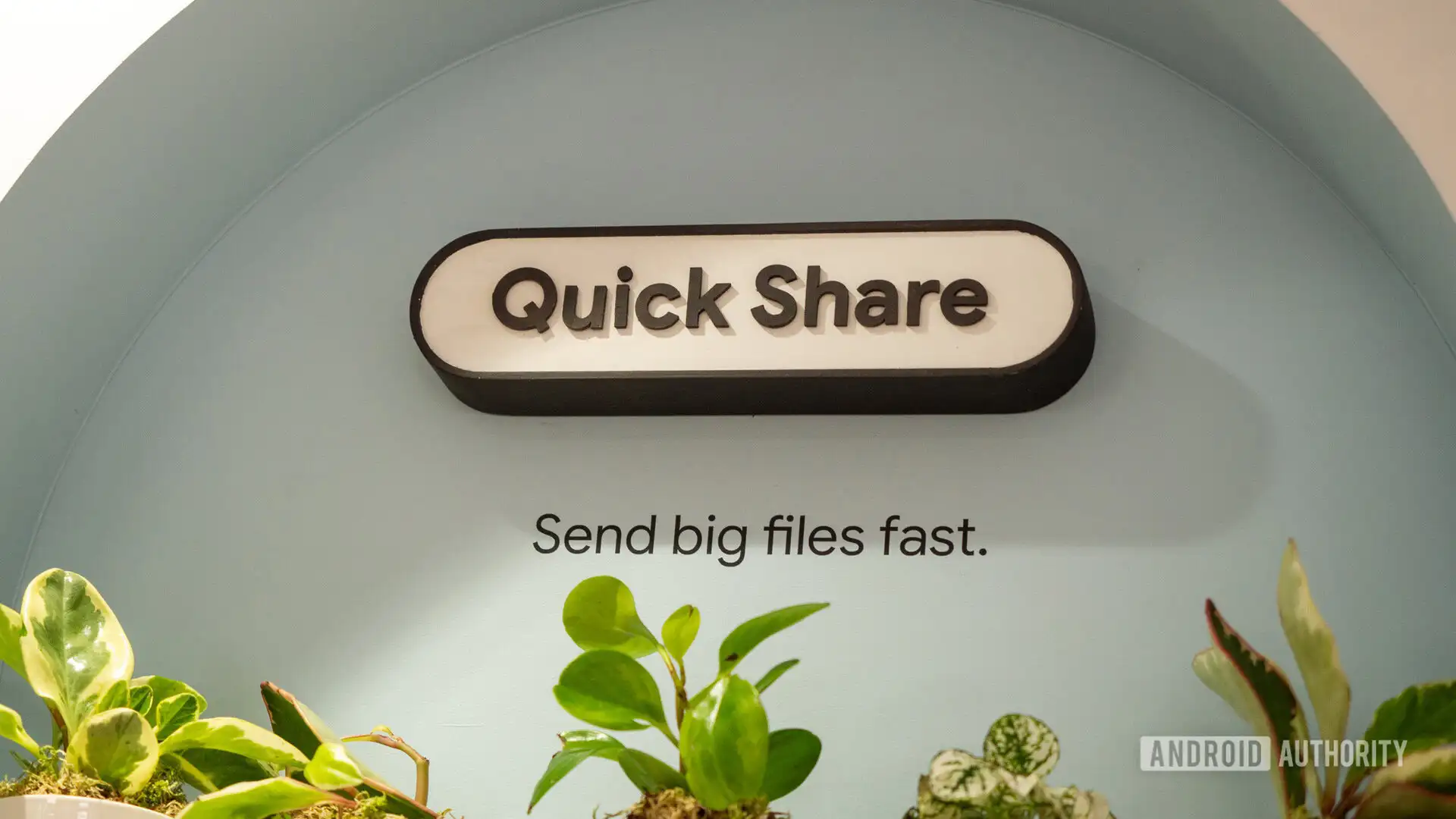 Quick Share could soon get its lost "Use mobile data" toggle back (APK teardown)