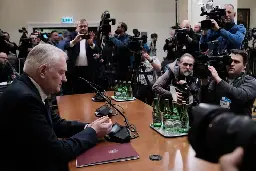 Tak zeznawał Gowin. „Kaczyński, Bielan - politycy bez funkcji - podejmowali najważniejsze decyzje”