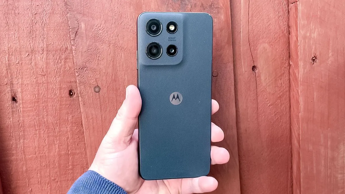 I tested Motorola’s new budget phone and I'm surprised by what you get for less than $200