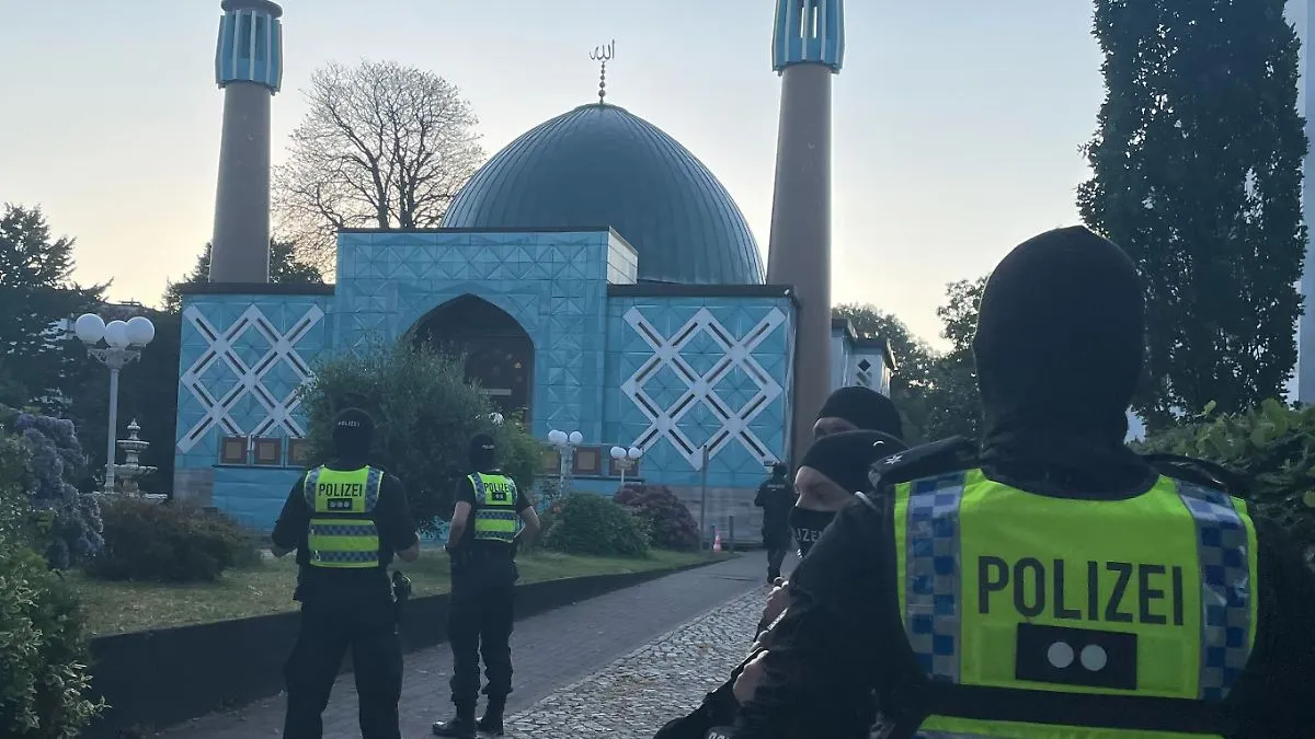 "Gesichert extremistisch" - Ermittler stürmen Blaue Moschee in Hamburg