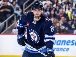 Kings acquire Dubois on 8-year, $68M pact in trade with Jets