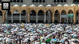 At least 550 hajj pilgrims die in scorching temperatures