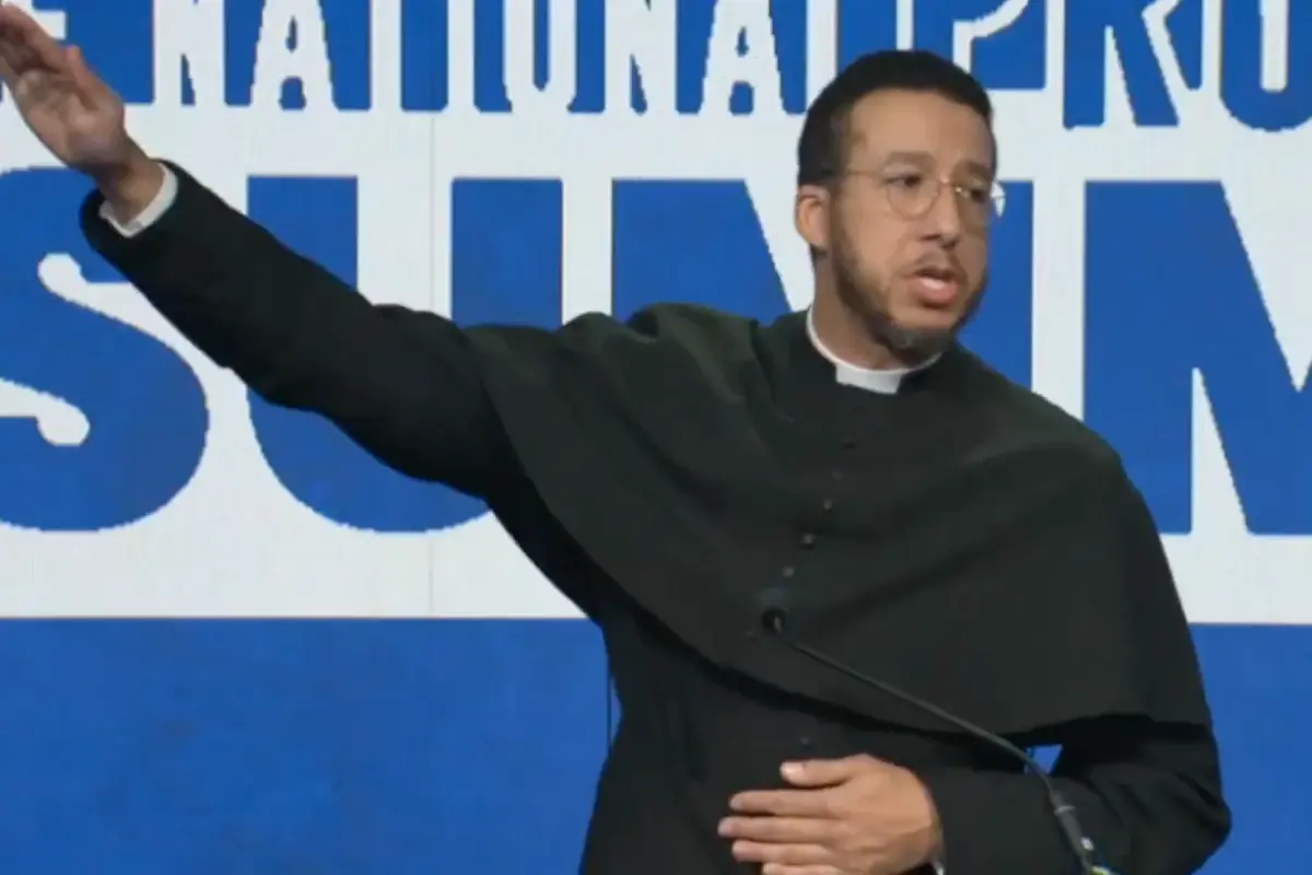 Right-wing priest defrocked after 'salute' at pro-life summit