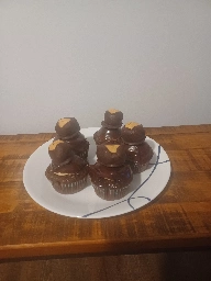 Week 38: Cupcakes - Buckeye Cupcakes - midwest.social