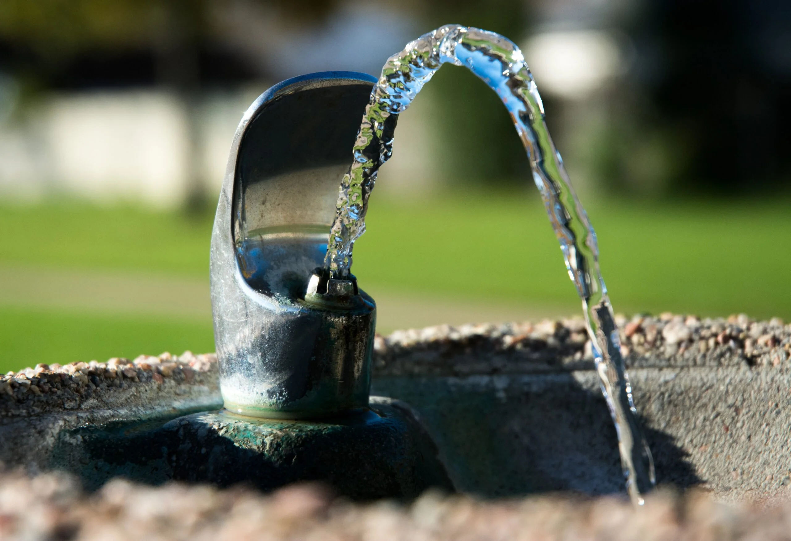 Texans Die from Heat Exhaustion After Governor Bans Water Breaks