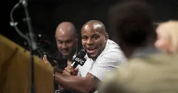 Daniel Cormier responds to Jon Jones downplaying title reign for Tom Aspinall comparison: ‘It wasn’t the same thing, bud’