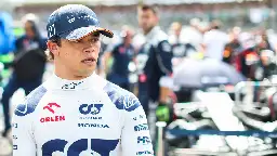 De Vries admits ‘it hurts’ as he speaks out after losing AlphaTauri F1 seat | Formula 1®