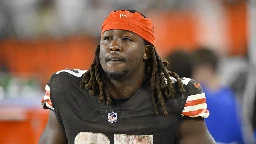 Browns re-sign running back Kareem Hunt after star Nick Chubb lost for season with left knee injury